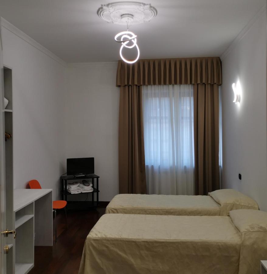 Guesthouse Central Station Group - Via Sammartini 15 Milan Luaran gambar