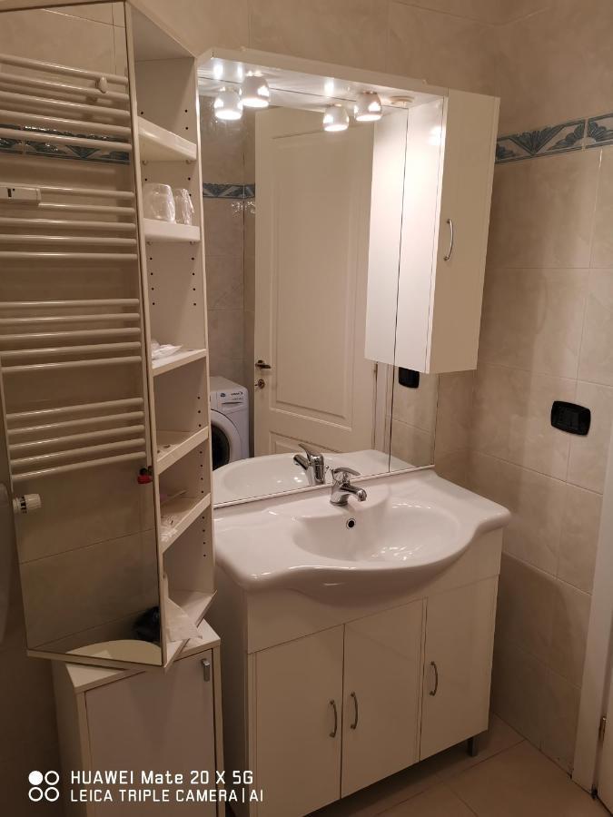 Guesthouse Central Station Group - Via Sammartini 15 Milan Luaran gambar