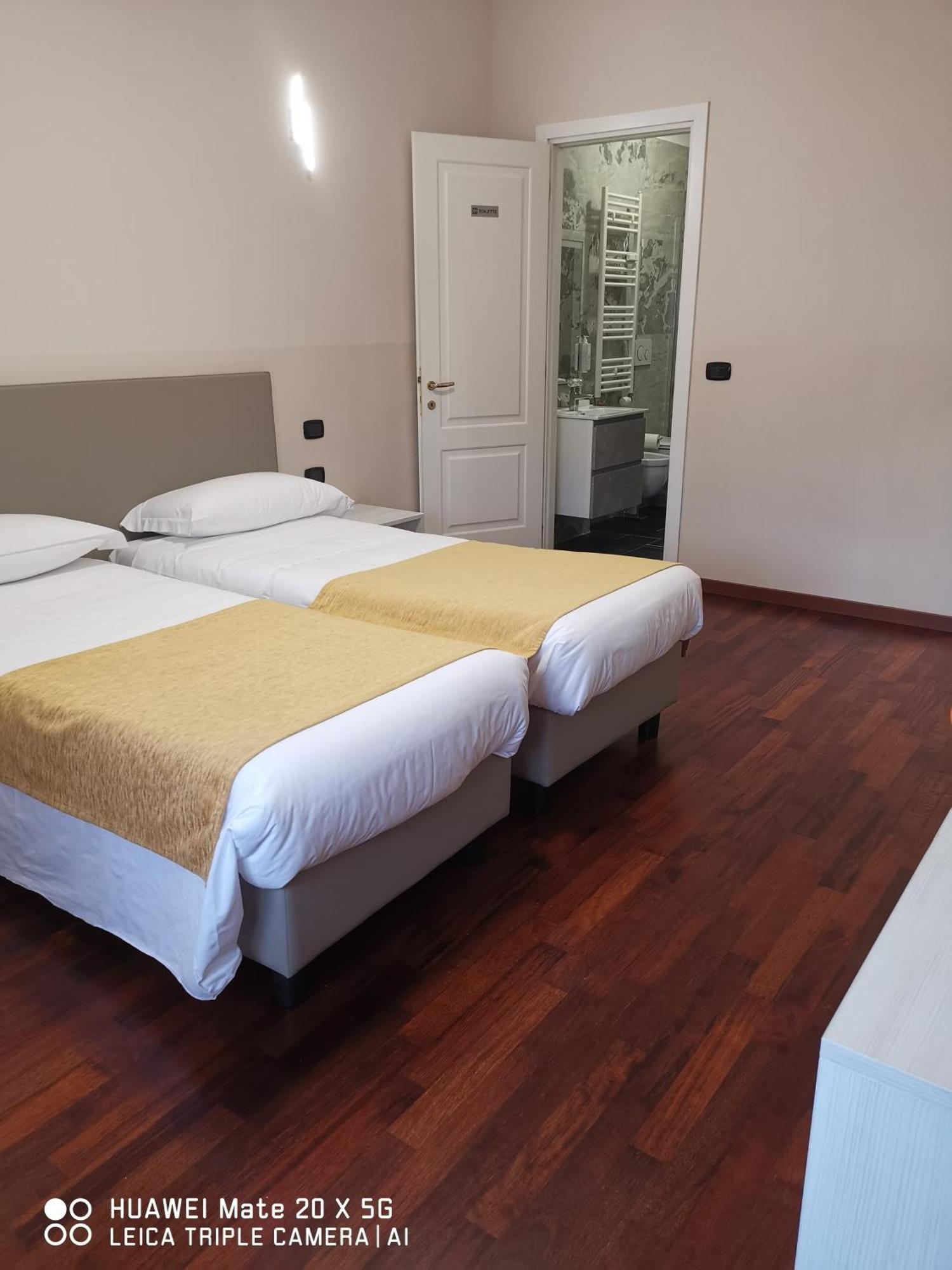 Guesthouse Central Station Group - Via Sammartini 15 Milan Luaran gambar